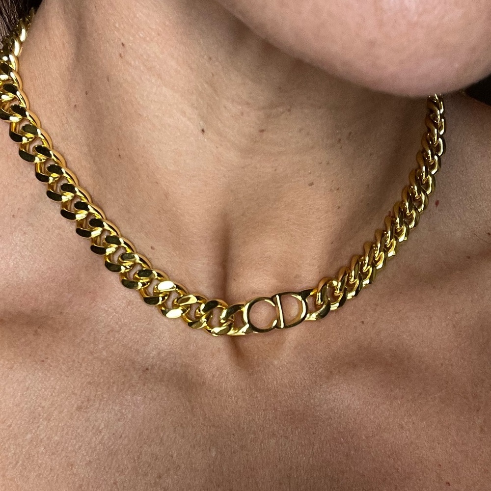 CD inspired choker